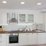 Ocean Apartment By Duhomes